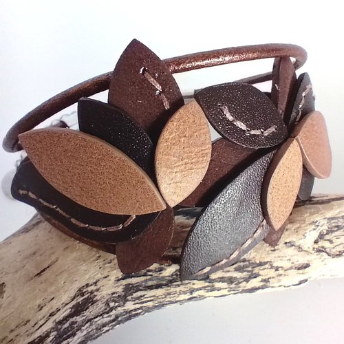 Bracelet cuir fait main "terra leaf" brun et caramel, bijou bohème nature, motif feuille, bijou original