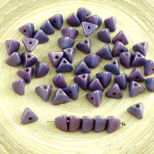 50pcs vega violet lustre verre tchèque grand demi-pincée triangle entretoise de perles de 4 mm x 7mm sku-30191