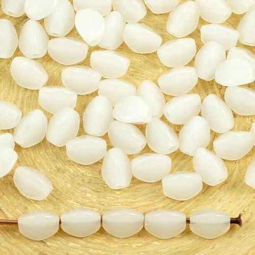 60pcs blanc albâtre opale pincée bicone à facettes entretoise tchèque perles de verre de 5mm sku-35447