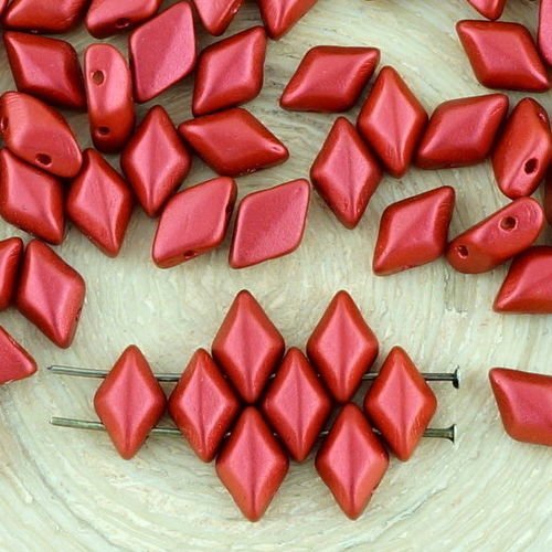 60pcs mat de lave rouge métallique matubo gemduo losange de diamant de deux 2 trou de verre tchèque  sku-34674