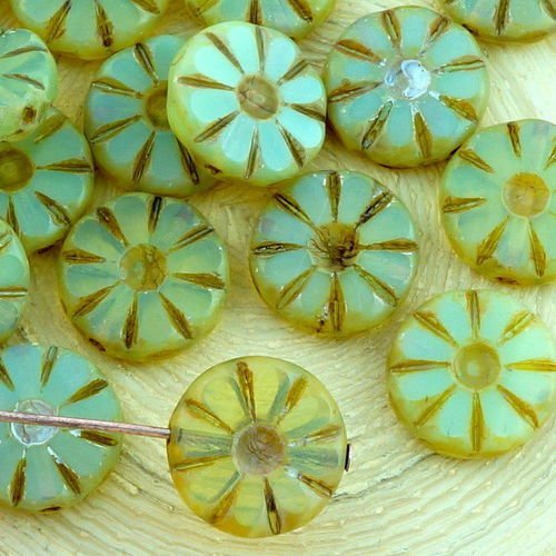 8pcs picasso mat cristal jaune vert opale de table de fleurs coupées plat pièce de verre tchèque per sku-32959