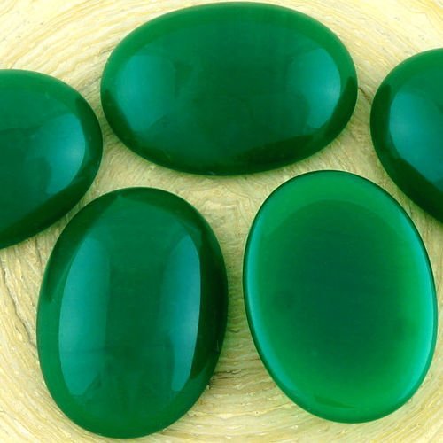 2pcs vert émeraude opale ovale bombé dos plat verre tchèque en forme de cabochon 25mm x 18mm sku-34646