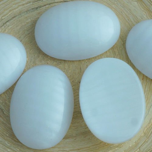2pcs blanc soyeux opale rayé ovale bombé dos plat verre tchèque en forme de cabochon 25mm x 18mm sku-34742