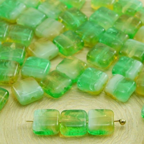 40pcs cristal chrysolite péridot vert blanc rayé en mélange de tuiles un trou de plat carré en verre sku-32331