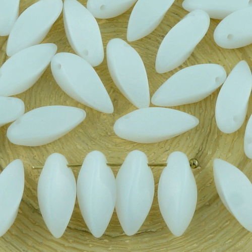 24pcs blanc albâtre opale de pétale de fleur torsadée poignard tchèque perles de verre 12mm x 6mm sku-32824