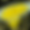 60pcs jaune opaque pellet tchèque perles de verre preciosa granulés pressés de de 4 mm x 6 mm sku-17981