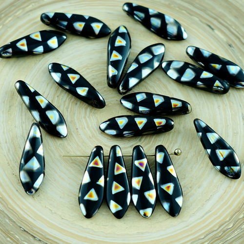 30pcs noir opaque marea triangles de verre tchèque poignard perles feuille plate de 5 mm x 16mm sku-28934