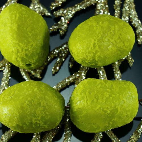 Grand opaque vert lime rustique rugueux gravé verre tchèque perles ovales chunky focal pendentif 19m sku-21719