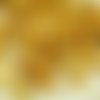 40pcs or briller en or jaune verre tchèque petite cloche de fleur de perle de bouchons 7mm x 5mm sku-31373