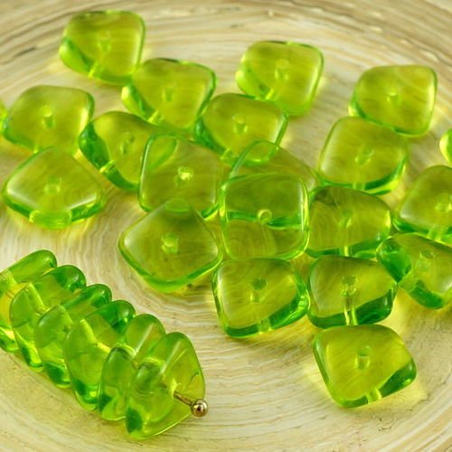 20pcs cristal d'olivine plates vert agité carré puce rondelle de verre tchèque perles de 10mm x 4mm sku-30682