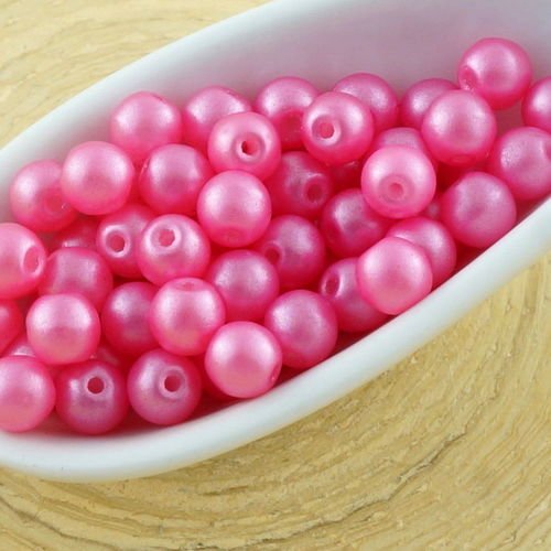 100pcs perles brillent valentine rose ronde druk verre tchèque pressé de petite entretoise de 4mm sku-31057