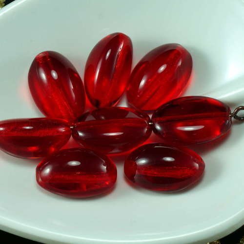 Rouge rubis verre tchèque ovale en forme de dôme de l'hémisphère perles 14mm x 7mm 6pcs sku-21352
