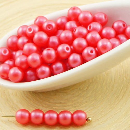 100pcs perles brillent rose valentine rouge rond druk verre tchèque pressé de petite entretoise de 4 sku-31774