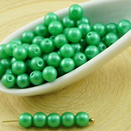 100pcs perles brillent vert rond druk verre tchèque pressé de petite entretoise de 4mm sku-31779