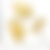 4pcs plaqué or boucle d'oreille clou en blanc plat ovale cabochon camée réglage du bac à des postes  sku-38001