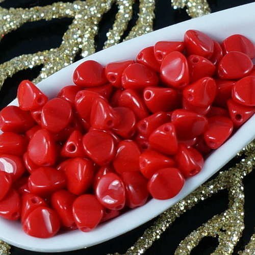 50pcs opaque rouge pincée tchèque perles de verre de 5mm sku-18793