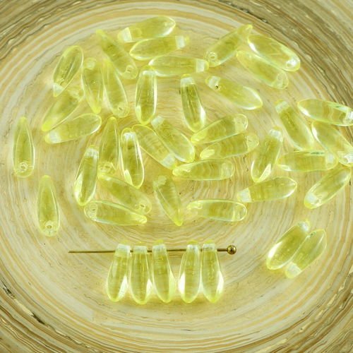 100pcs petit clair de couleur jaune citron verre tchèque poignard perles de feuille de de pétales de sku-18097
