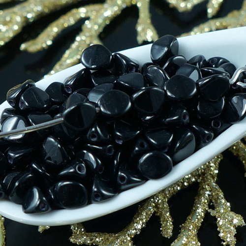 80pcs d'un noir de jais pincée tchèque perles de verre de 5mm sku-18789