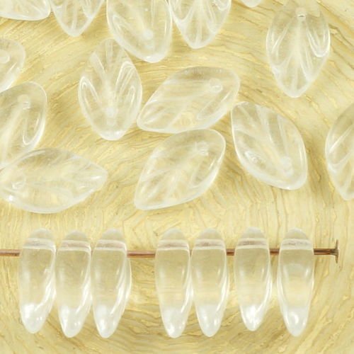 40pcs claire en cristal tchèque en verre sculpté de feuilles plates perles de trou 12mm x 7mm sku-35785