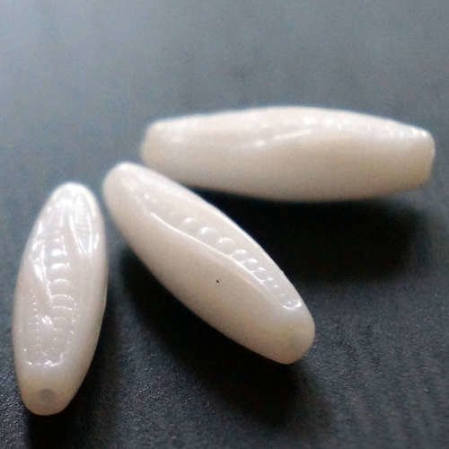 Blanc opaque tchèque de maïs à l'automne verre de perles de de légumes de de de de 19 mm 10pcs sku-16994