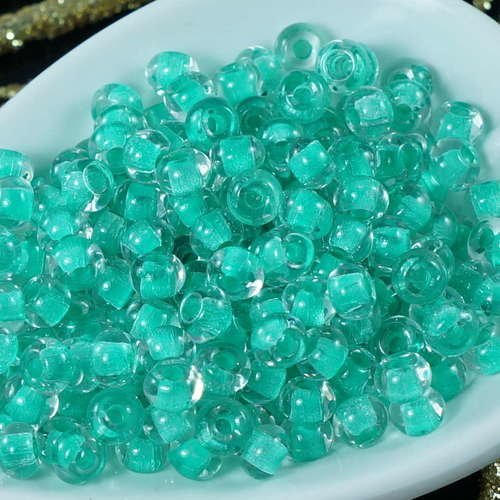 10g de cristal vert bordé de 5/0 verre tchèque ronde de grandes perles de rocaille de 5mm environ 12 sku-18860