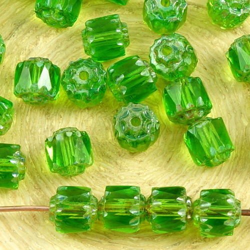 20pcs picasso verte en cristal de verre tchèque cathédrale facettes feu poli perles de 6mm de noël sku-35738