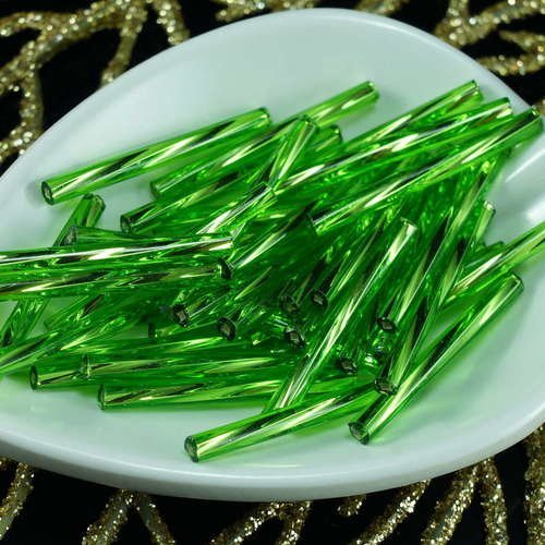64pcs x 25mm extra-longs vert argent bordée enrouler autour du verre tchèque perles de bugle precios sku-21284