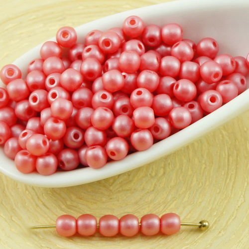 100pcs nacré rouge à barbe à papa ronde verre tchèque perles de petite entretoise de graines de roca sku-31678