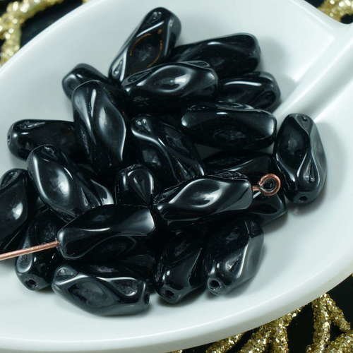Noirs opaques verre tchèque bouclés agité tube de perles de prime d'halloween 13mm x 6mm 30pcs sku-21469