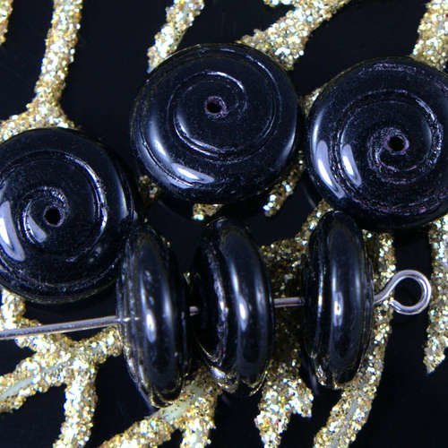Noirs opaques tchèque verre plat monnaie rond spirale perles nautilus ammonite fossile de coquillage sku-19077