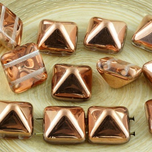 8pcs cristal métallique capri d'or de cuivre demi-carré pyramide goujon 2 deux trou de verre tchèque sku-31366
