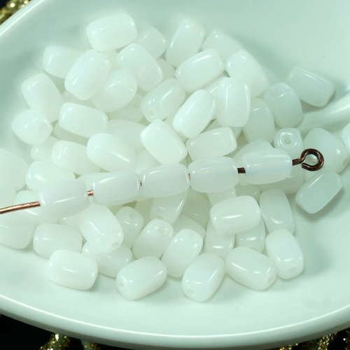 Petit blanc laiteux verre tchèque carré tube de perles d'entretoise de 3 5 mm x 6mm 12g 100pcs sku-21479