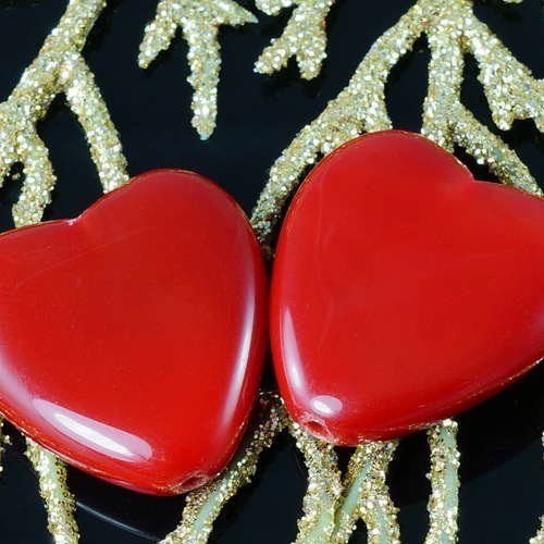 Grand opaque rouge verre tchèque coeur perles focal pendentif valentines mariage 24mm x 22mm 2pcs sku-18701
