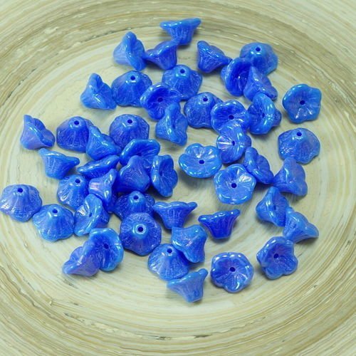 40pcs opaque bleu iris verre tchèque bell fleur de perle de bouchons 7mm x 5mm sku-26817