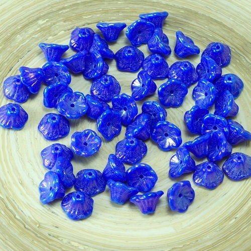 40pcs opaque bleu foncé iris verre tchèque bell fleur de perle de bouchons 7mm x 5mm sku-26819