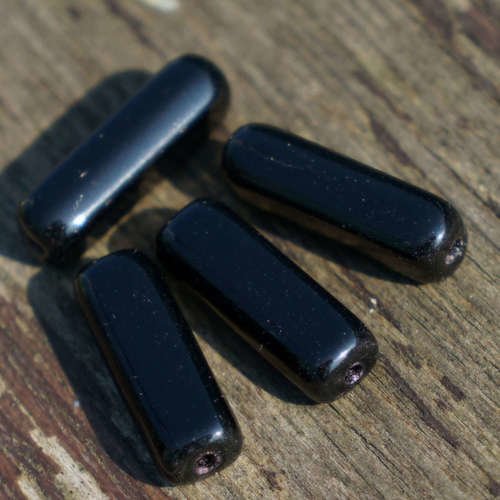 Noirs opaques tchèque en verre rectangle plat tube de perles de bohème 15mm x 5mm 24pcs sku-17039