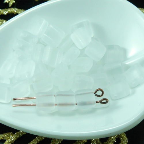 40pcs cristal mat tchèque tuile de deux 2 dans le trou carré de perles de verre plat 6mm sku-26224