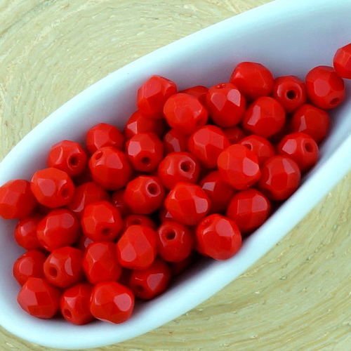 100pcs opaque rouge corail rond à facettes feu poli petite entretoise tchèque perles de verre de 4mm sku-33353