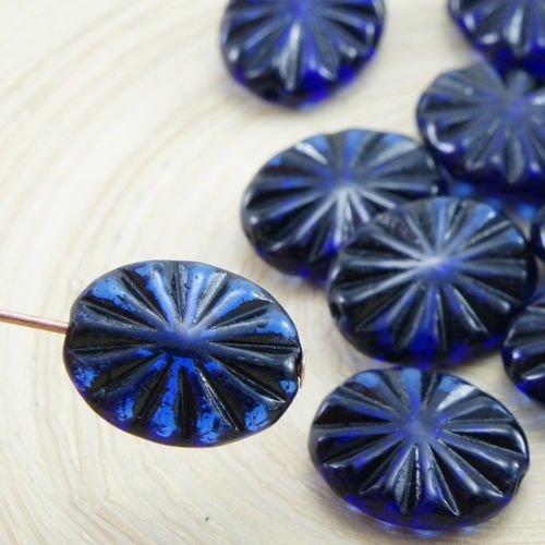 12pcs cristal de saphir bleu noir lavage à plat fleur sculpté de forme ovale verre tchèque perles 12 sku-32130