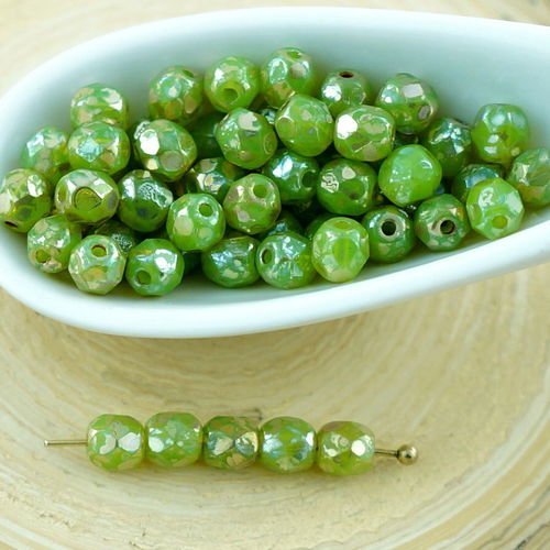 100pcs picasso vert opale en argent ronde verre tchèque perles à facettes feu poli petite entretoise sku-29004