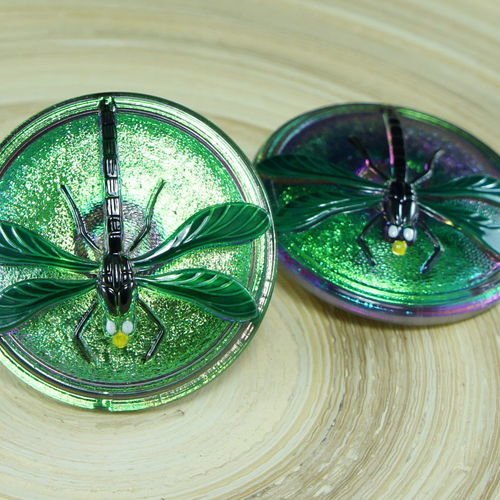 1pc à la main le verre tchèque gros bouton vert libellule dichroïque vitrail violet taille 18 40.5 m sku-26582