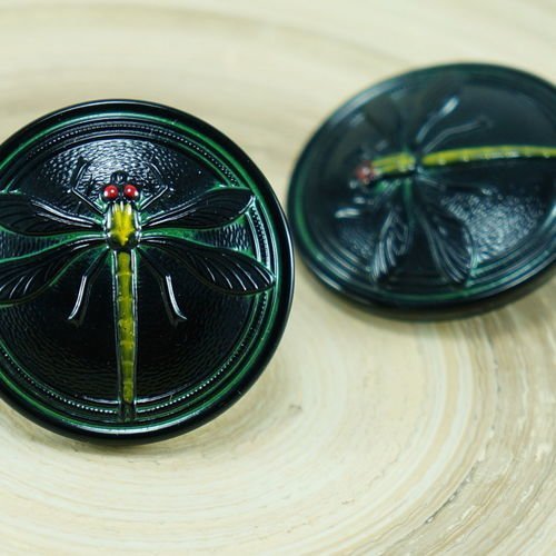 1pc à la main le verre tchèque bouton vert libellule noir opaque taille 14 31.50 mm sku-25862
