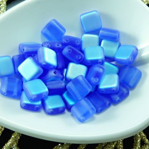 40pcs mat bleu ab moitié tchèque tuile de deux 2 dans le trou carré de perles de verre plat 6 mm sku-26254