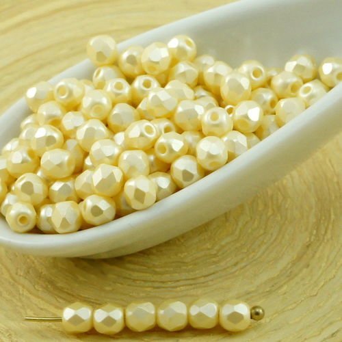 100pcs perles pastel blanc crème rondes à facettes feu poli verre tchèque de petit écarteur 3mm sku-31824
