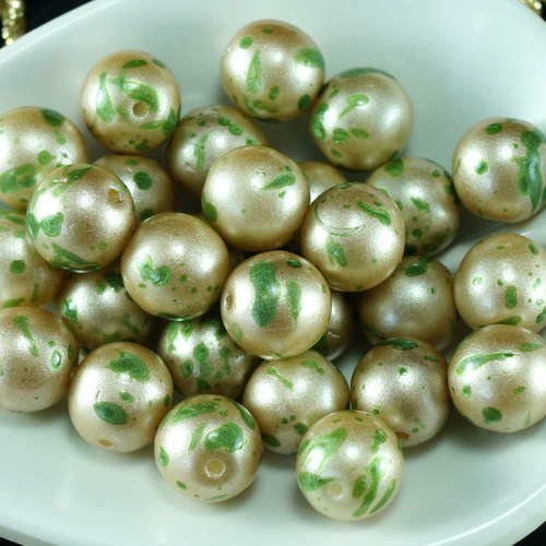 Perle d'or pâle vert tacheté de verre tchèque perles rondes en prime bohème 8mm 30pcs sku-21727