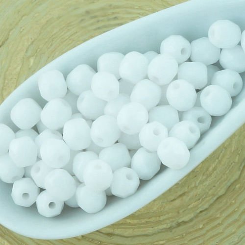 100pcs opaque à la craie blanche ronde à facettes feu poli petite entretoise tchèque perles de verre sku-33144