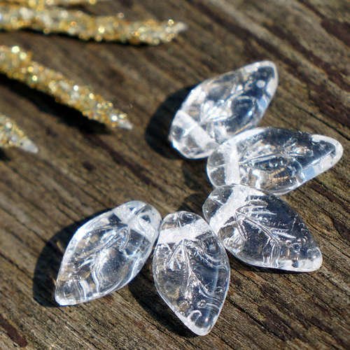 Claire en cristal tchèque en verre de plat de feuille de perles petites sculpté de feuilles de 10mm  sku-17042