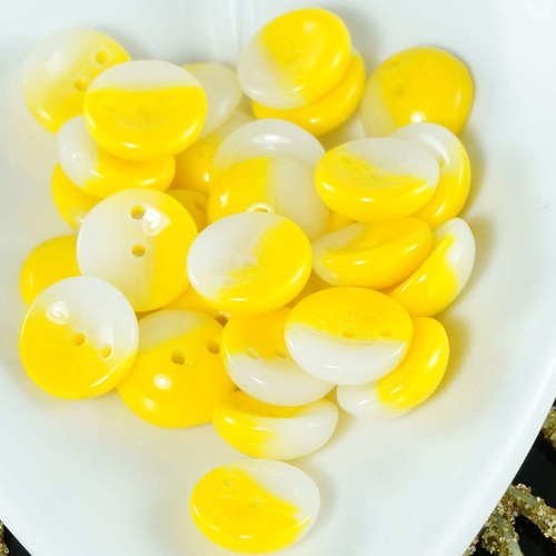 30pcs blanc opaque jaune bicolore piggy perles de verre tchèque deux trou des de 4 mm x 8 mm sku-19092