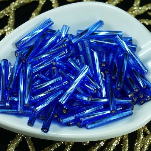 100pcs x 15mm extra longue bleu argent bordée enrouler autour du verre tchèque perles de bugle preci sku-21311