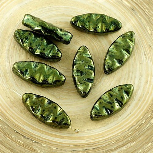 10pcs vert métallique lustre ovale plat agité sculpté de pétales de verre tchèque perles de 18mm x 7 sku-30350